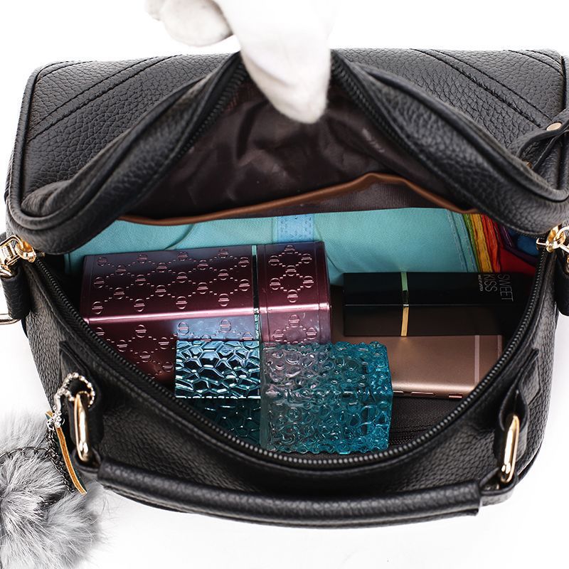 2019 Spring and Summer Tide Women's Bag Korean Style Fuzzy Ball Pendant Fashion Portable Shoulder Messenger Bag Ladies Bag