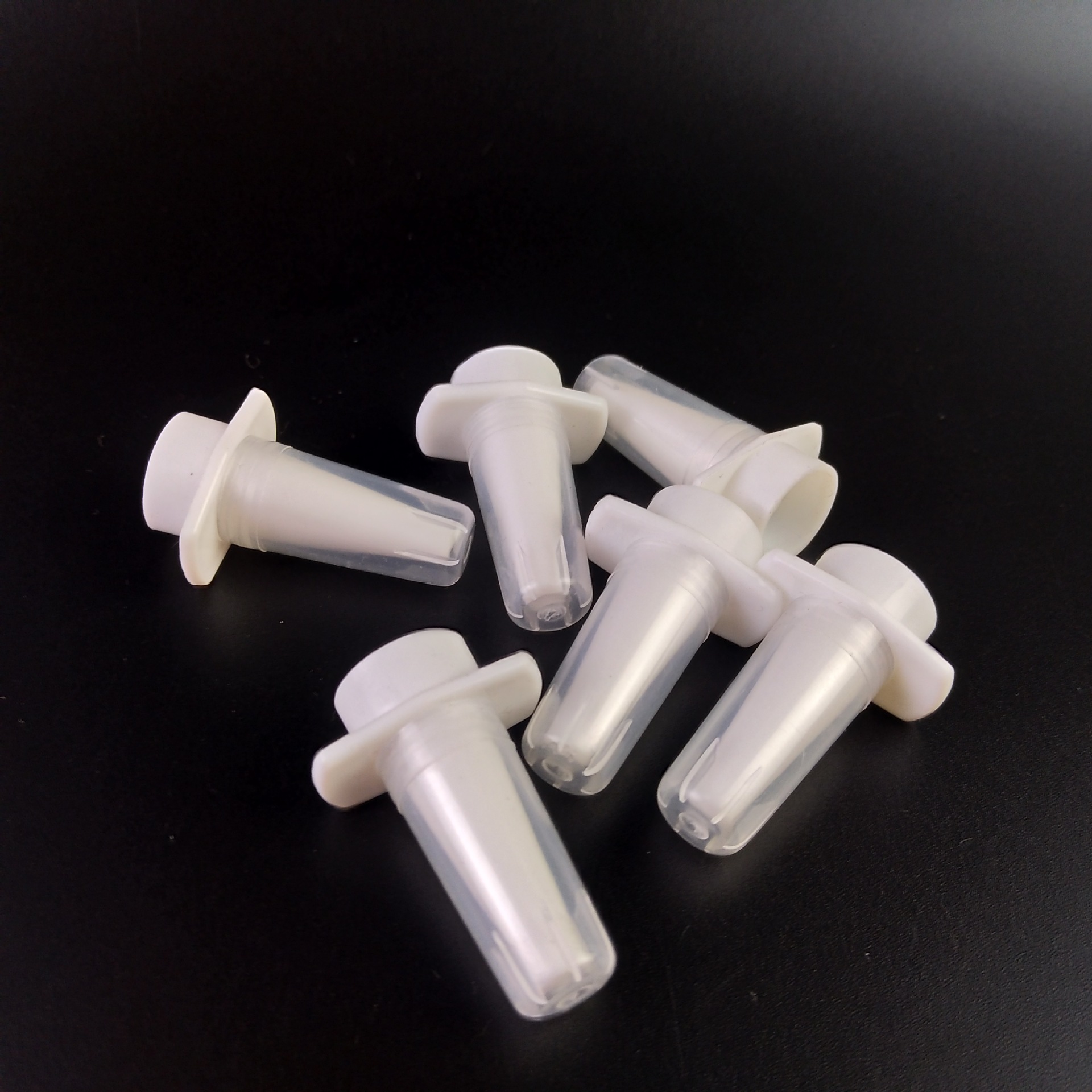 滴鼻器兽用小猪滴鼻器猪用仔猪喷鼻器猪免疫喷头伪狂犬疫苗滴鼻器