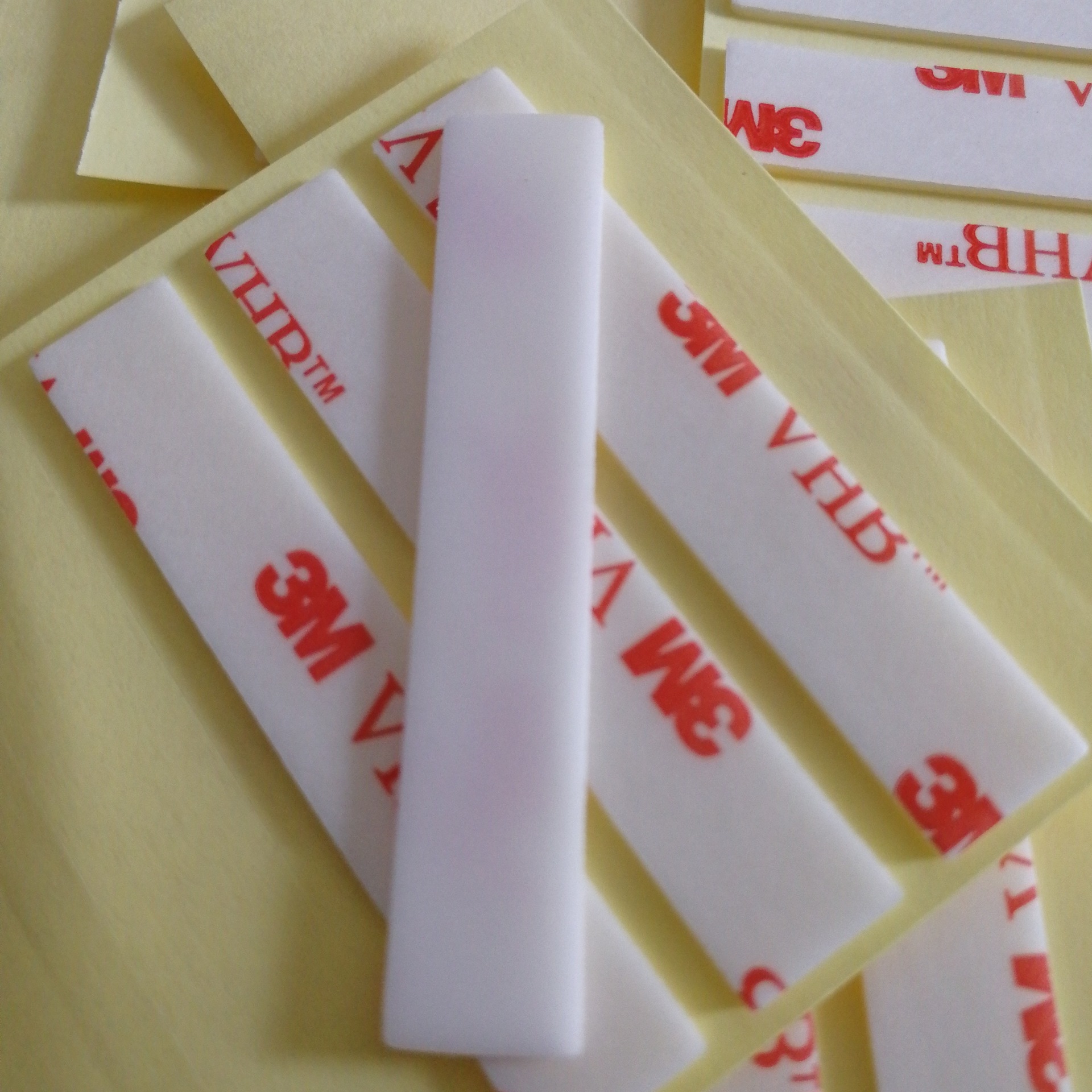 亚克力透明无痕水洗胶 强力可移泡棉胶 vhb汽车摆件挂钩免钉胶