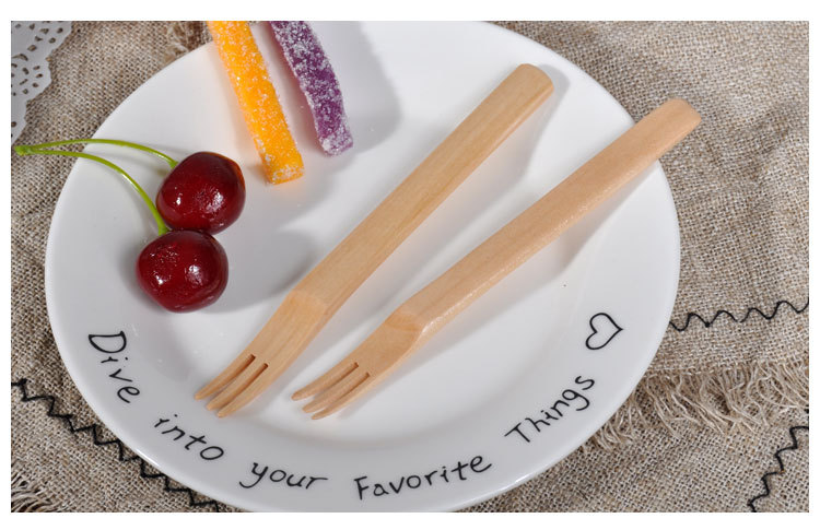 厂家直销 创意木质餐具 防滑小扁叉水果叉 实木甜品点心蛋糕叉子