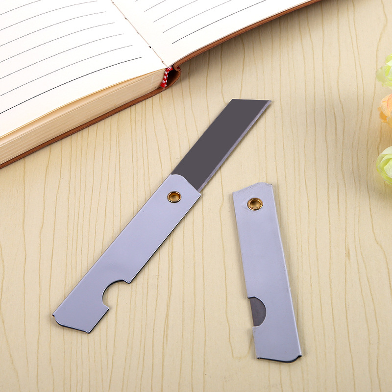 厂家直销塑料小刀 低价供应 学生削笔刀 环保铅笔小刀 美工刀