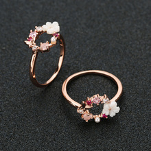 跨境爆款创意蝴蝶花朵玫瑰金戒指微镶锆石珍珠小众设计甜美女指环