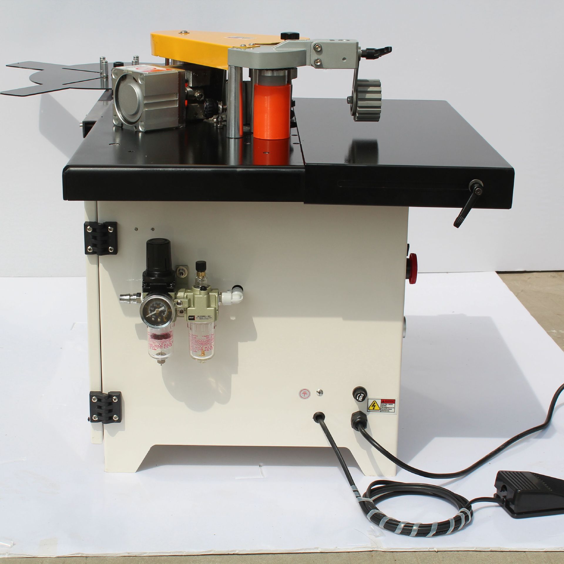 小型家具封边机,定制家具的未来.