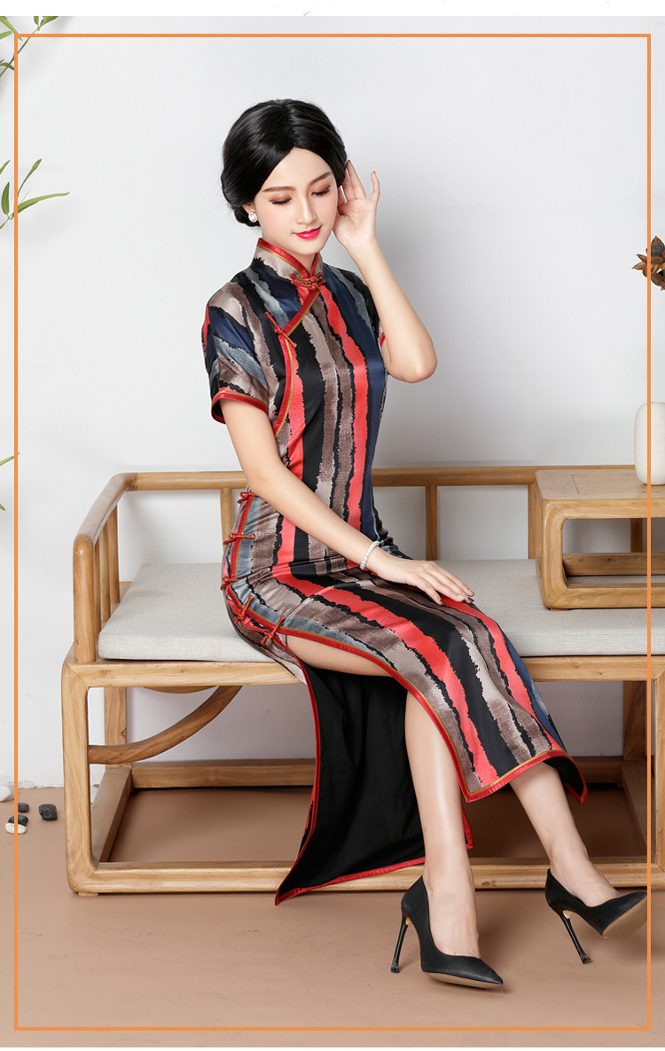 倾城粉黛高端定制新款改良时尚真丝中长款旗袍裙日常复古女士修