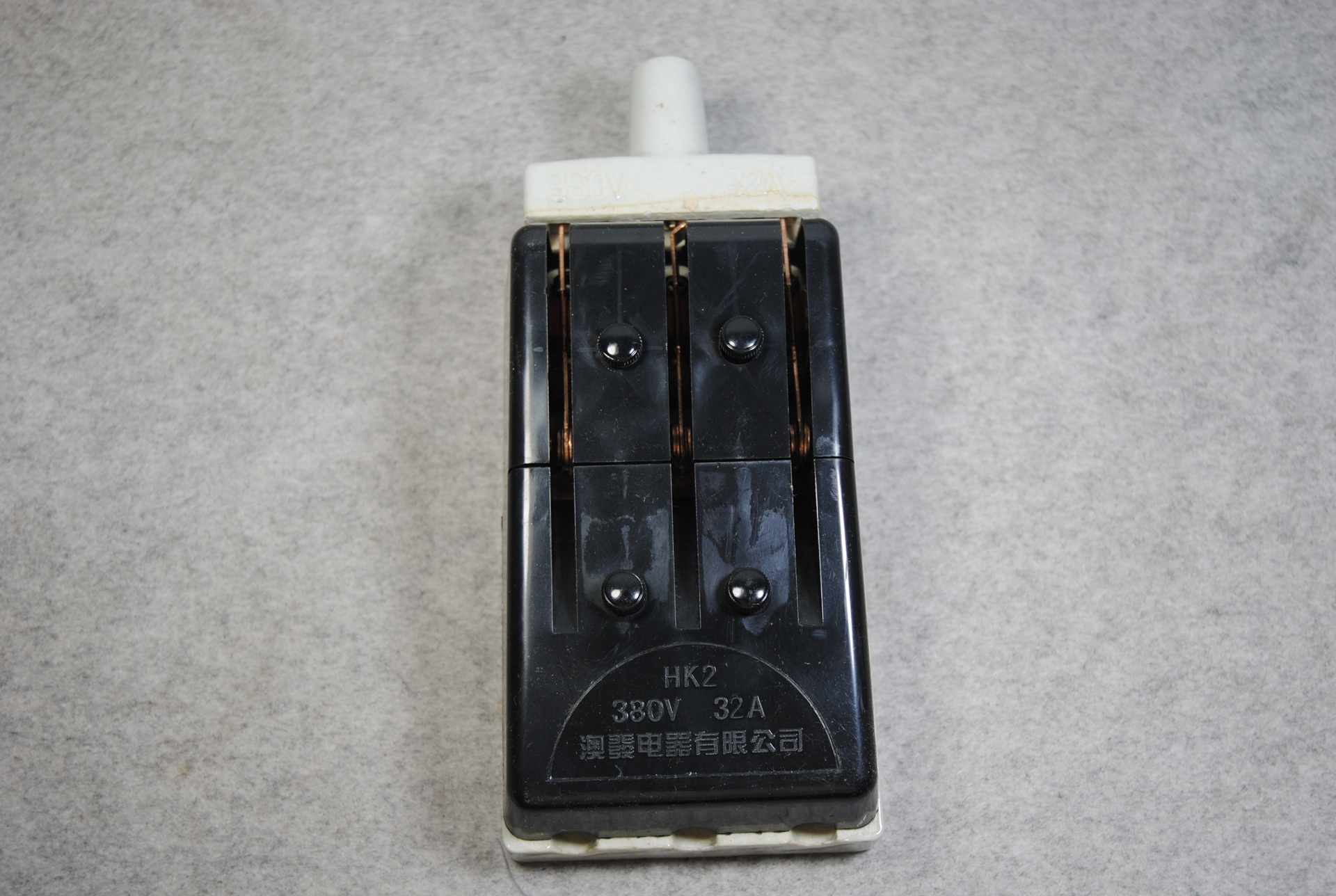 【厂家现货】kh2老式黑色闸刀瓷底3x32a半铜半铁 闸刀开关
