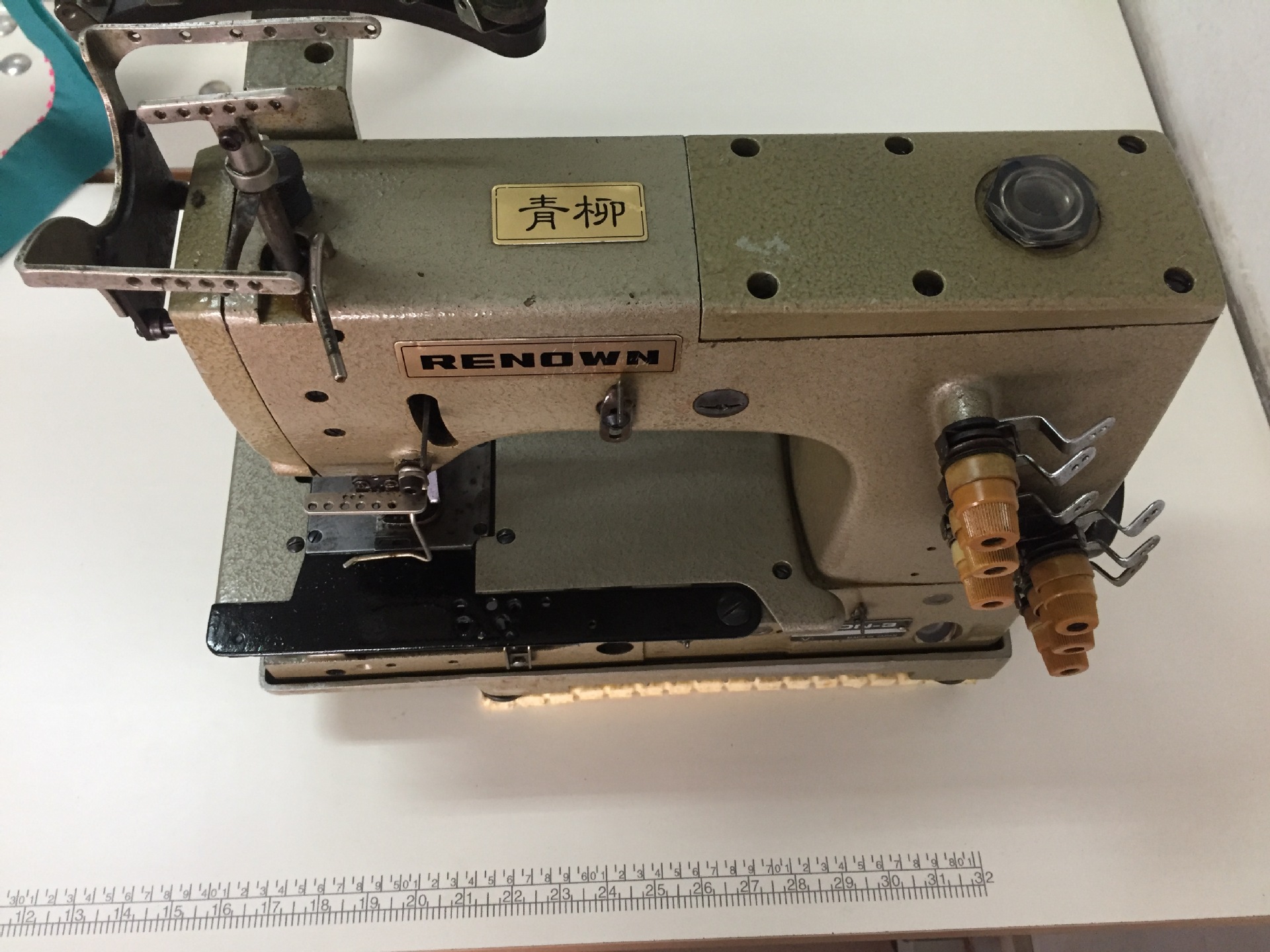 加工定制 否 种类 缝纫机 用途 绣花设备 自动化程度 半自动 适用厚度