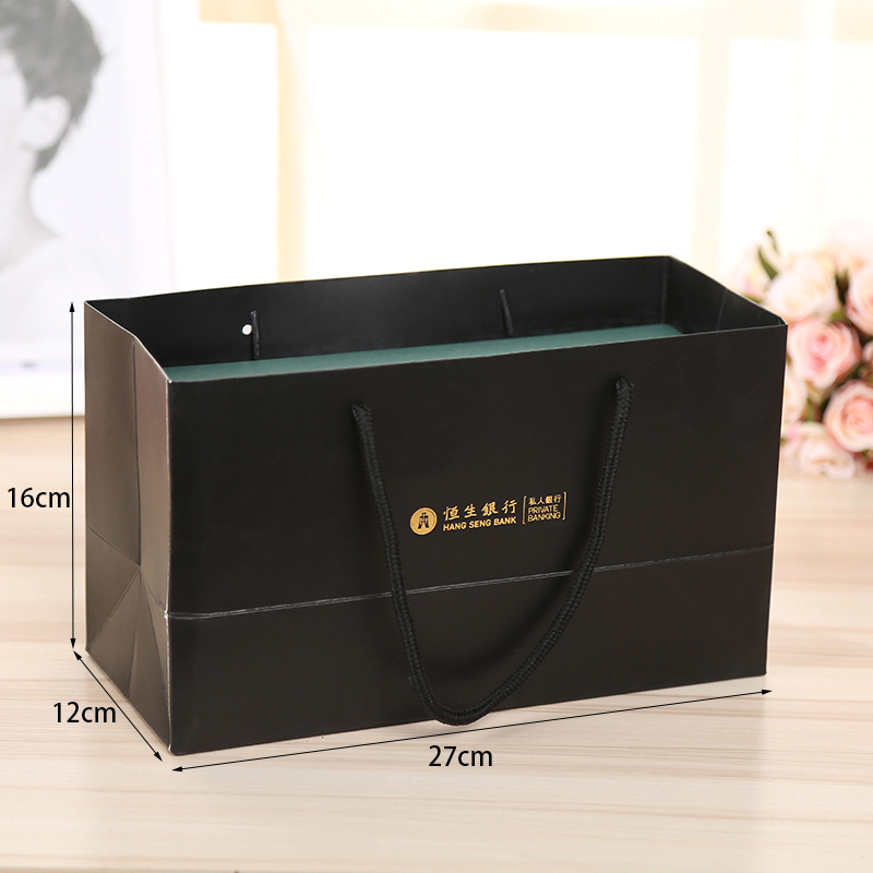 Factory Direct Supply in Stock Exquisite Fixed Paper Box Handbag Clothing Shopping Portable Gift Paper Packaging Bags Can Be Ordered