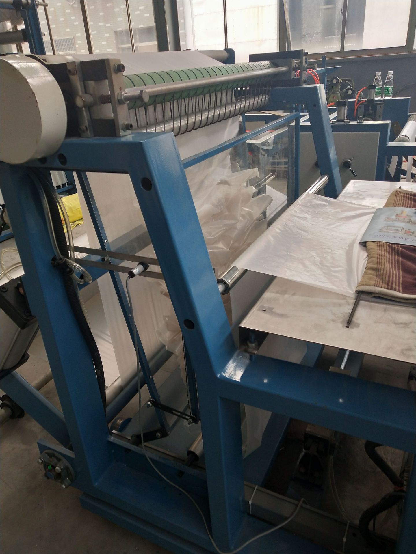 厂家直供塑料编织袋高速全自动切套缝一体机冷热一体省人工易操作