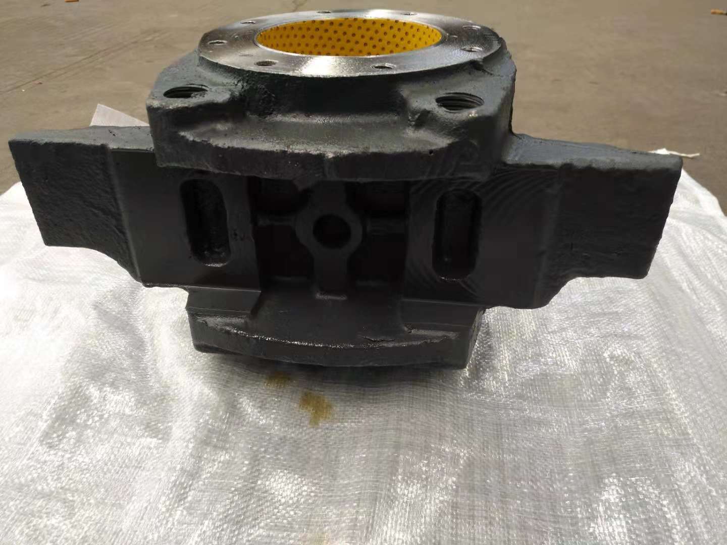 适用于 斯堪尼亚 钢板 弹簧座 1388783 1382236 sc spring seat