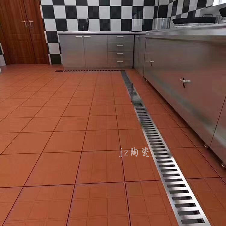 红色灰色300红缸砖防潮砖 吸水砖吸油耐磨酒店厨房广场地砖防滑