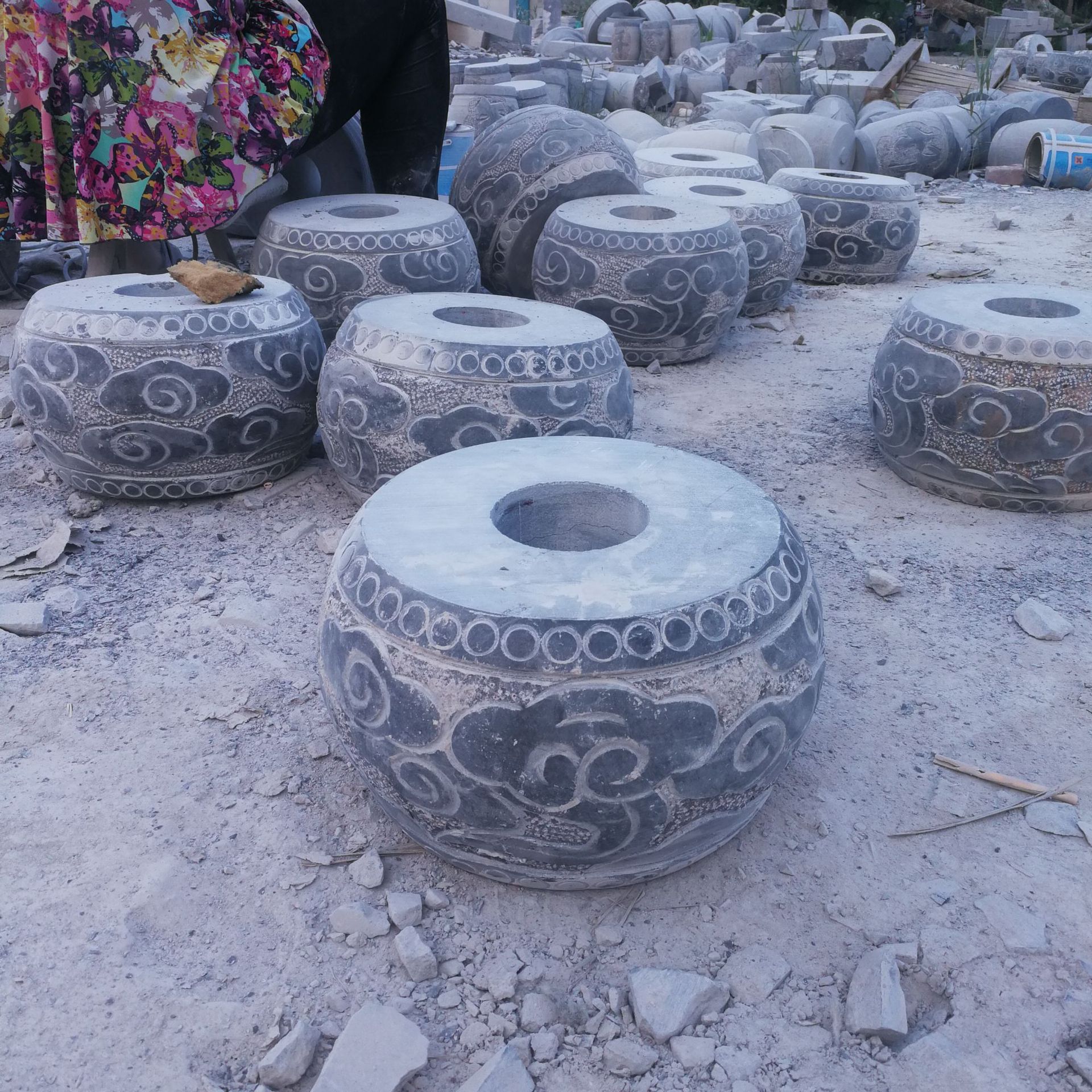 厂家直销空心石墩 石鼓 仿古柱墩石 做旧石雕 柱顶石