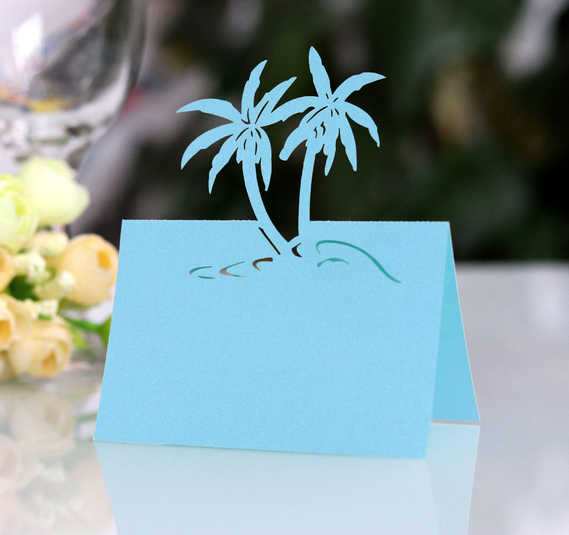 温馨提示: 本产品为激光工艺,商品材质为珠光纸/卡纸,边缘不可避免会