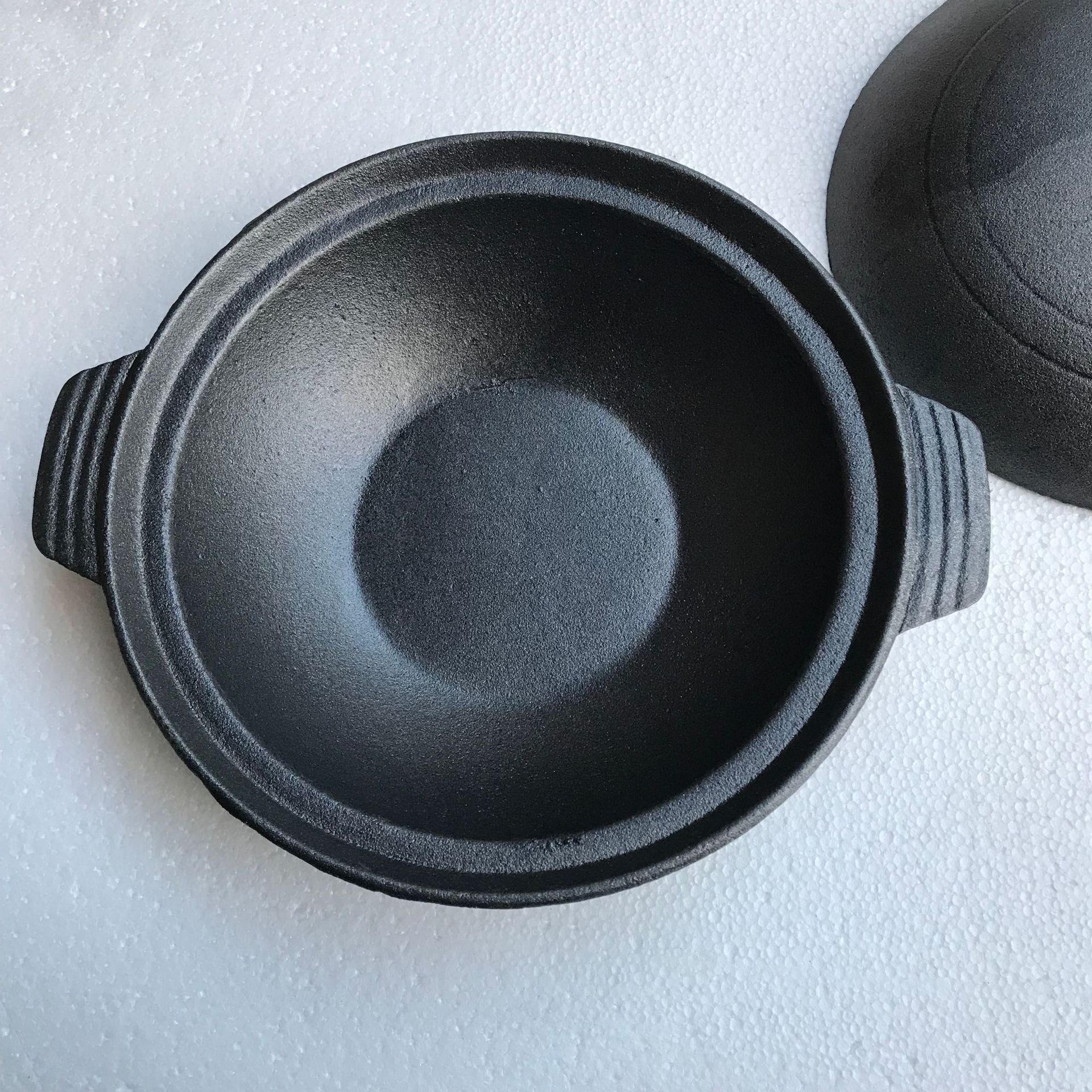 厂家直供铸铁煲 生铁煲仔 铸铁锅 鸡公煲 铁砂锅 铁煲皇