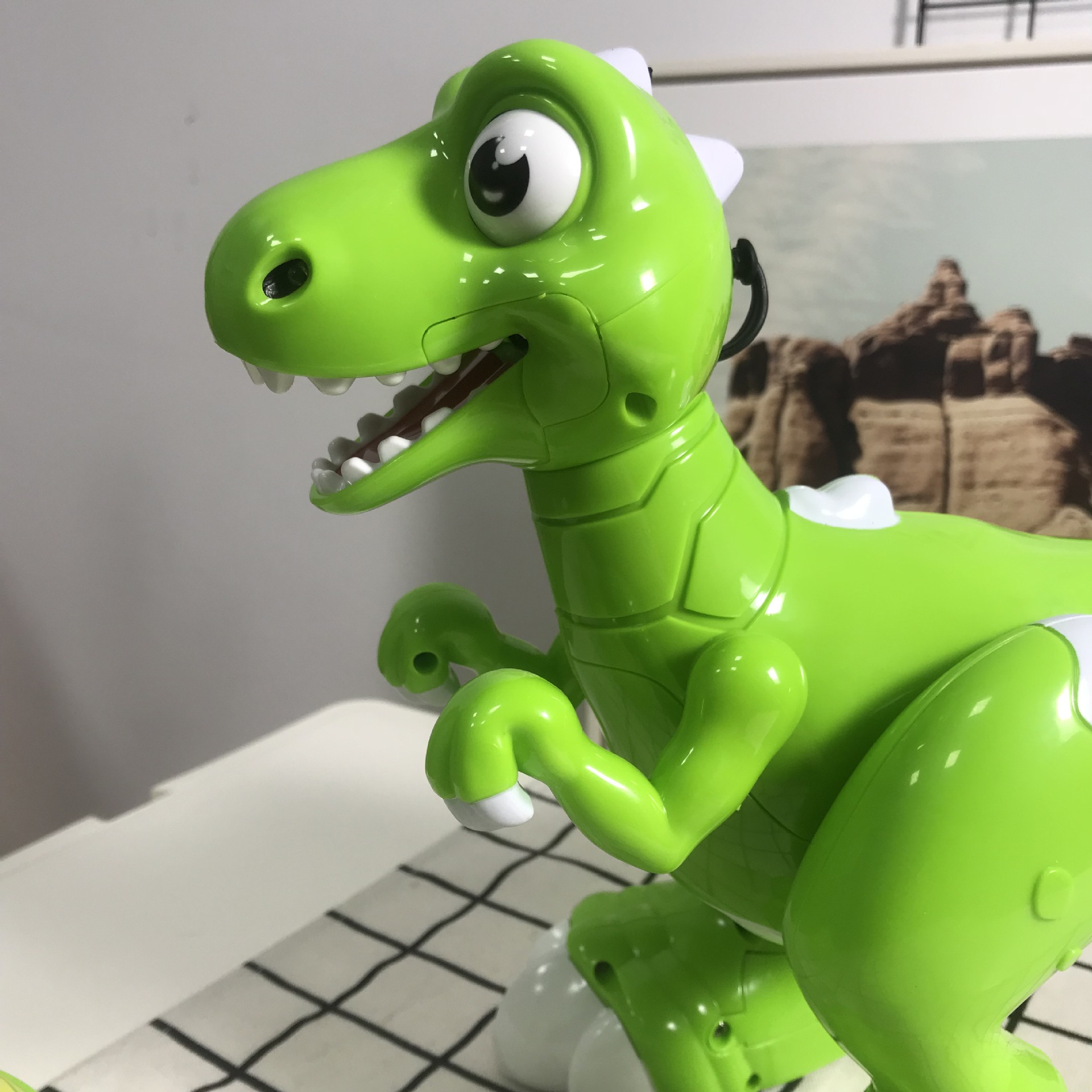 智能遥控电动恐龙 仿真跟随喷雾遥控恐龙 多功能电子儿童玩具