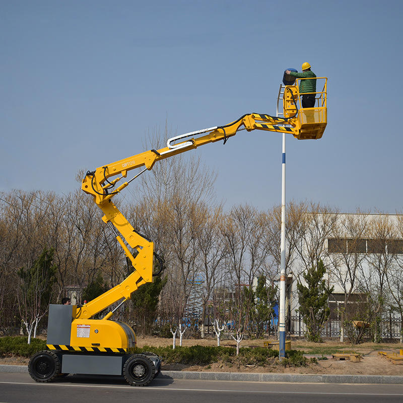 自行走曲臂式高空作业平台高空作业车折臂式升降机液压升降平台