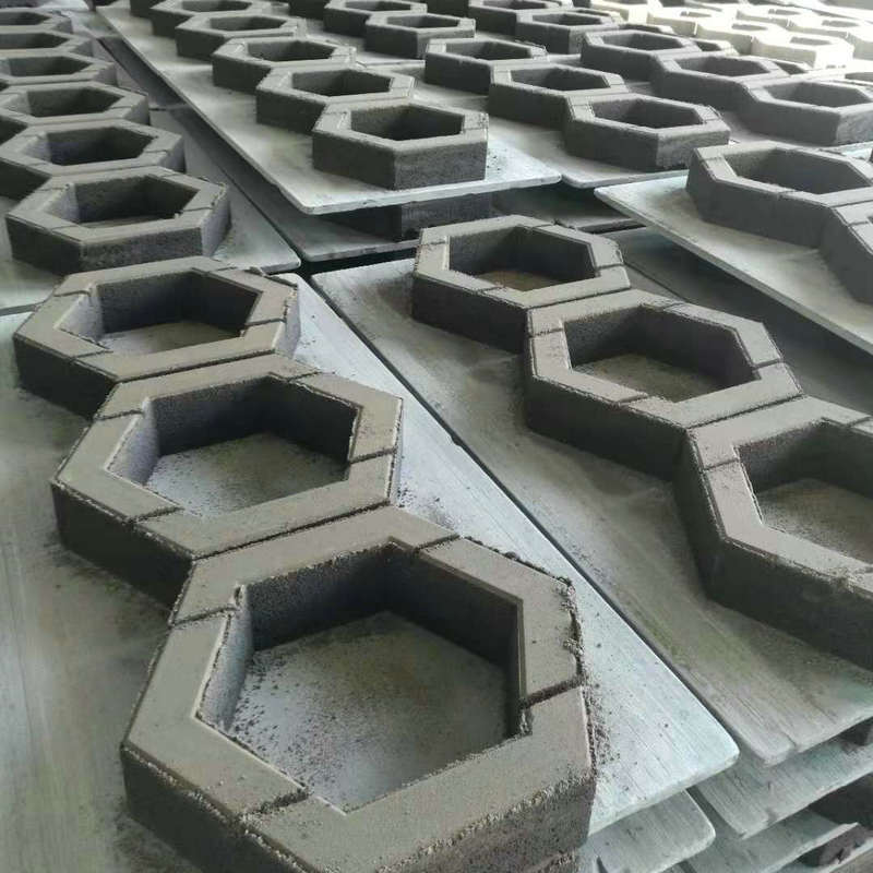 空心六角砖道护坡板砖 水泥河道护坡砖 生态混凝土护坡砖定制批发