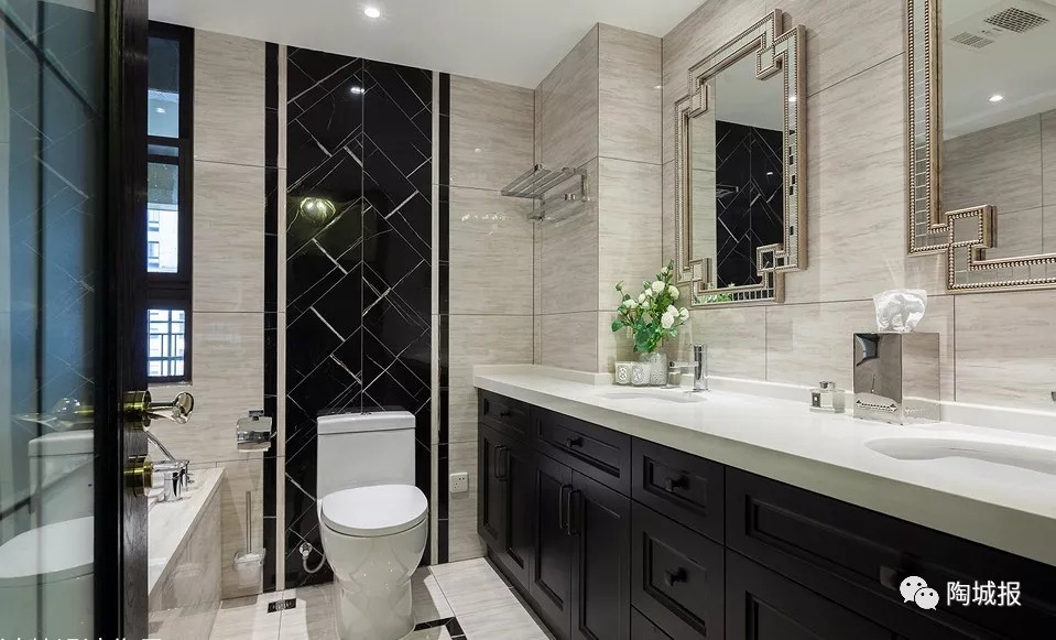 马桶后铺背景墙,真的会很好看!