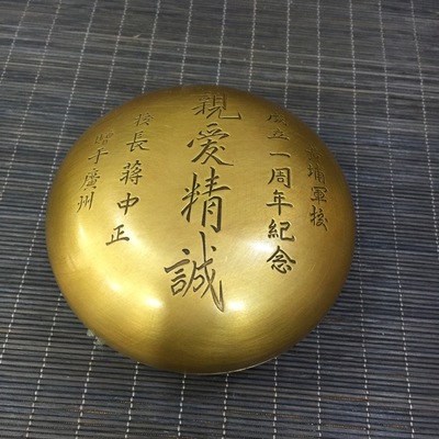 流传回来的黄铜墨盒 亲爱精诚实物拍摄匠心巧运工艺精湛线条流畅