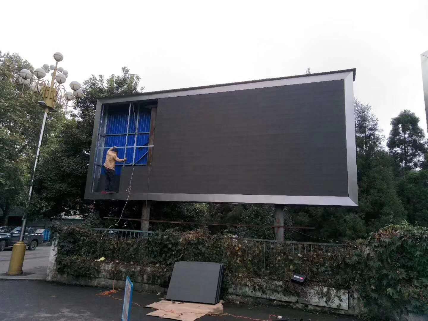 户外大屏施工.jpg