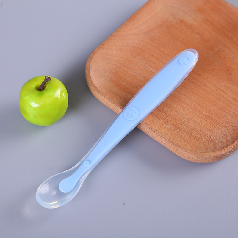 婴儿勺子宝宝硅胶软勺新生儿小软头喂水辅食碗勺喝水学吃儿童餐具