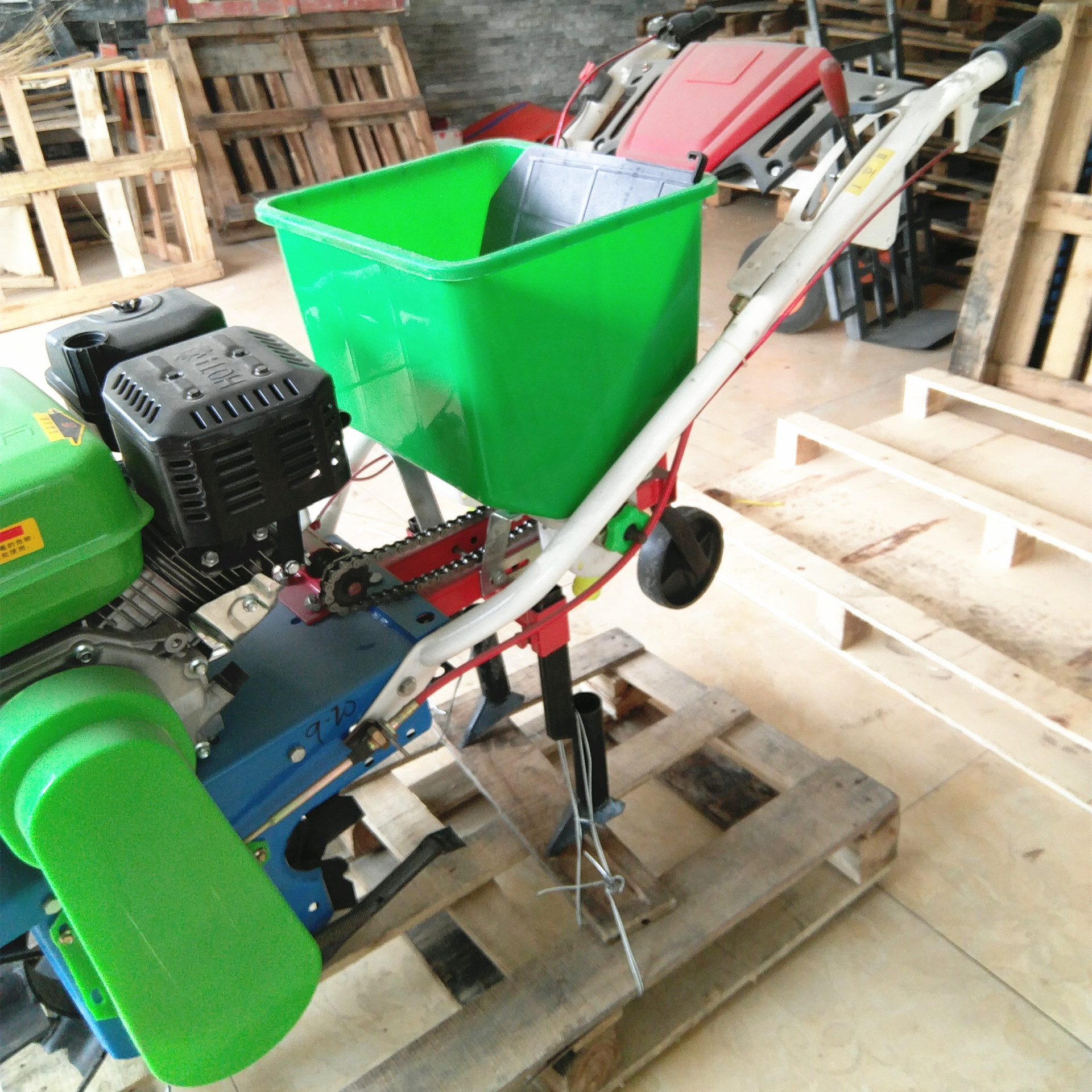 小型多功能播种机汽油机柴油机带动的玉米播种机价格优惠厂家直销