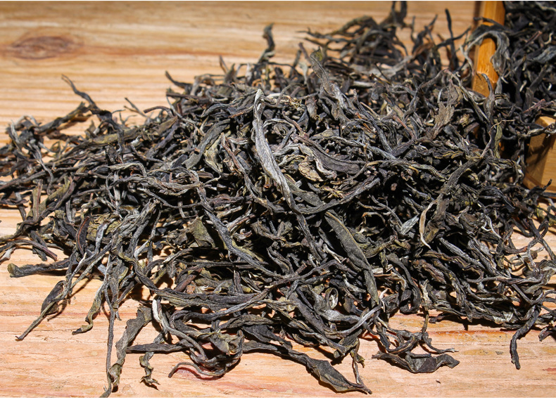 普洱茶生茶2018年普洱茶散茶头春古树茶邦东大叶茶云南普洱茶批发