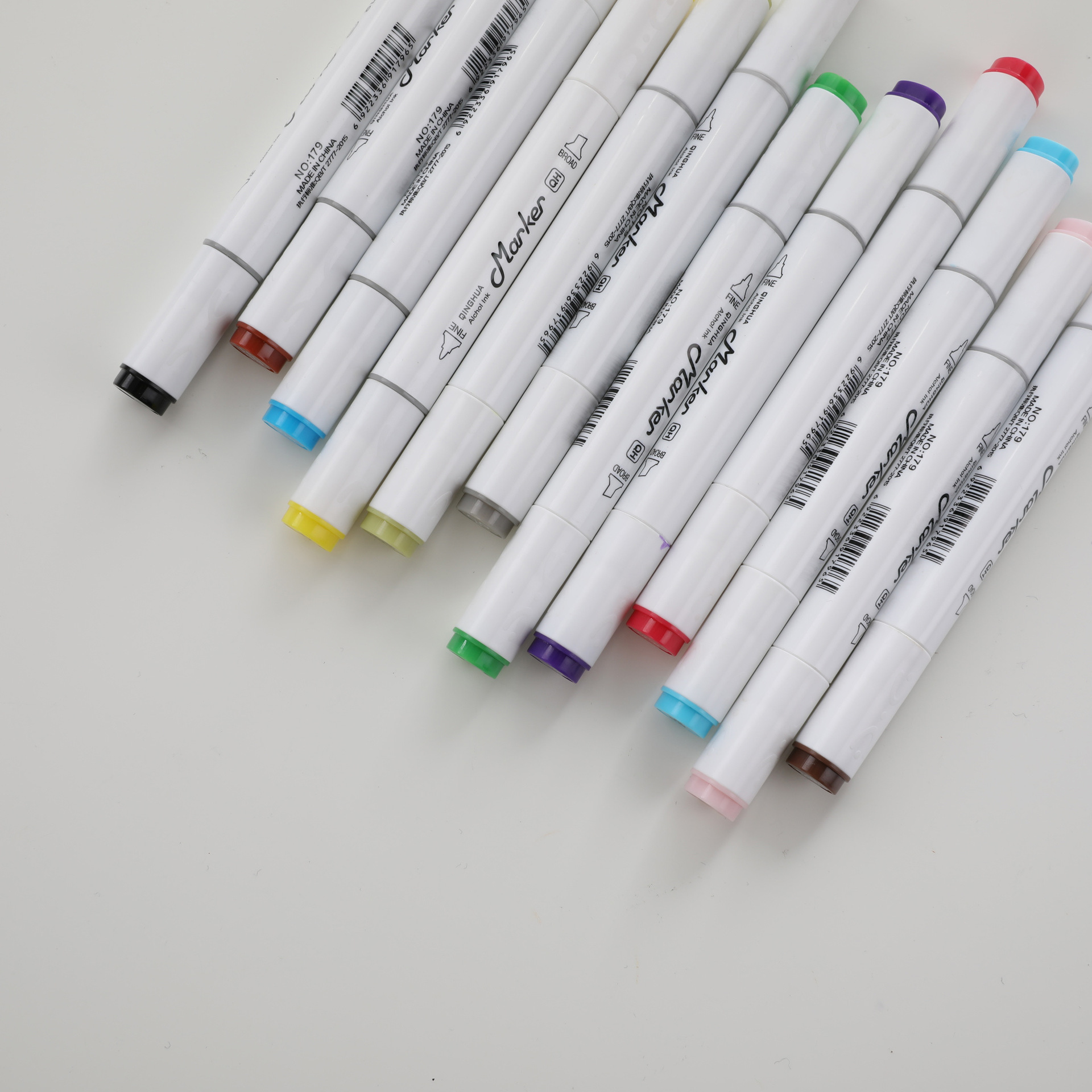 马克笔厂家oem可贴牌双头三角马克笔单只48色60色设计手绘笔