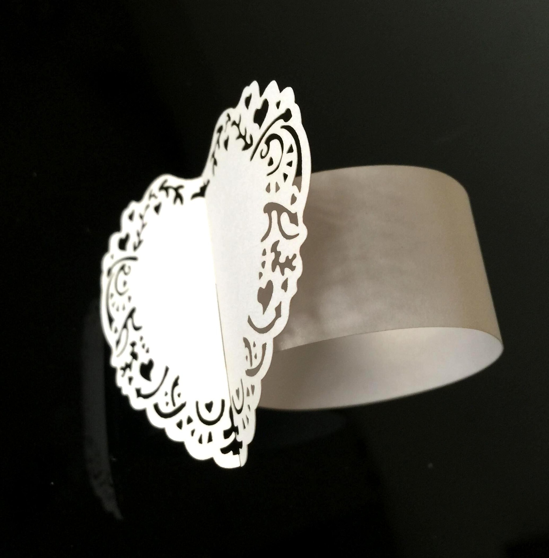 装饰纸花 蝴蝶毛巾扣 珠光纸餐巾环 白色镂空纸环 纸扣批发