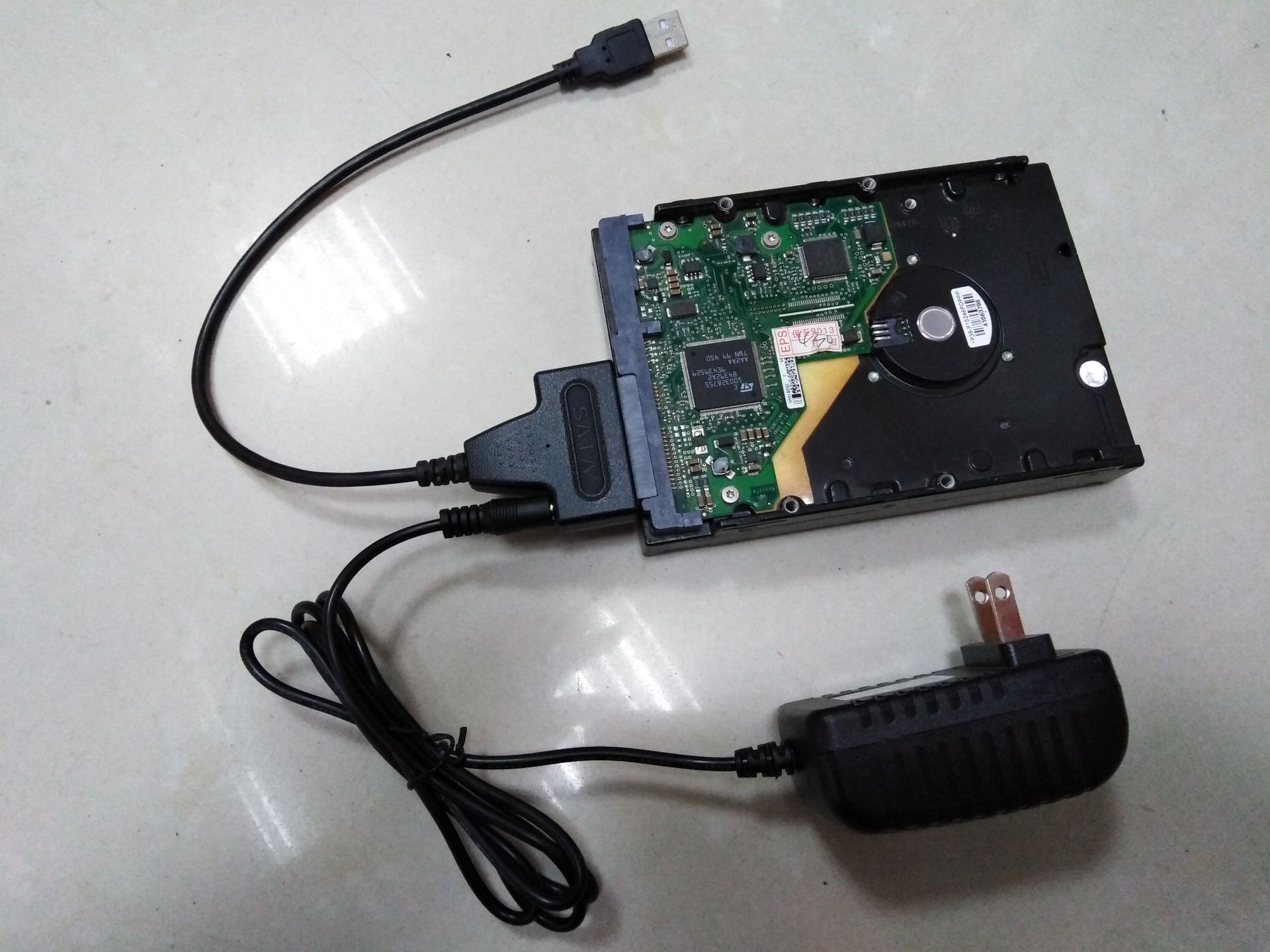 0转sata3 ssd固态硬盘易驱线