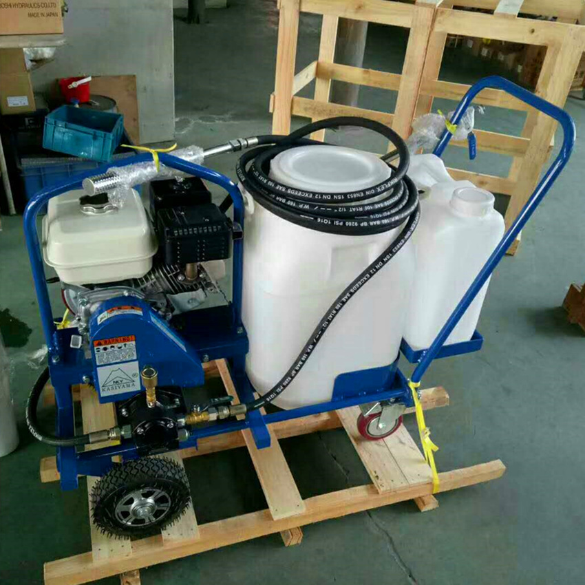 批发乳化沥青撒布机 手推式沥青撒布机 小型沥青撒布车厂家