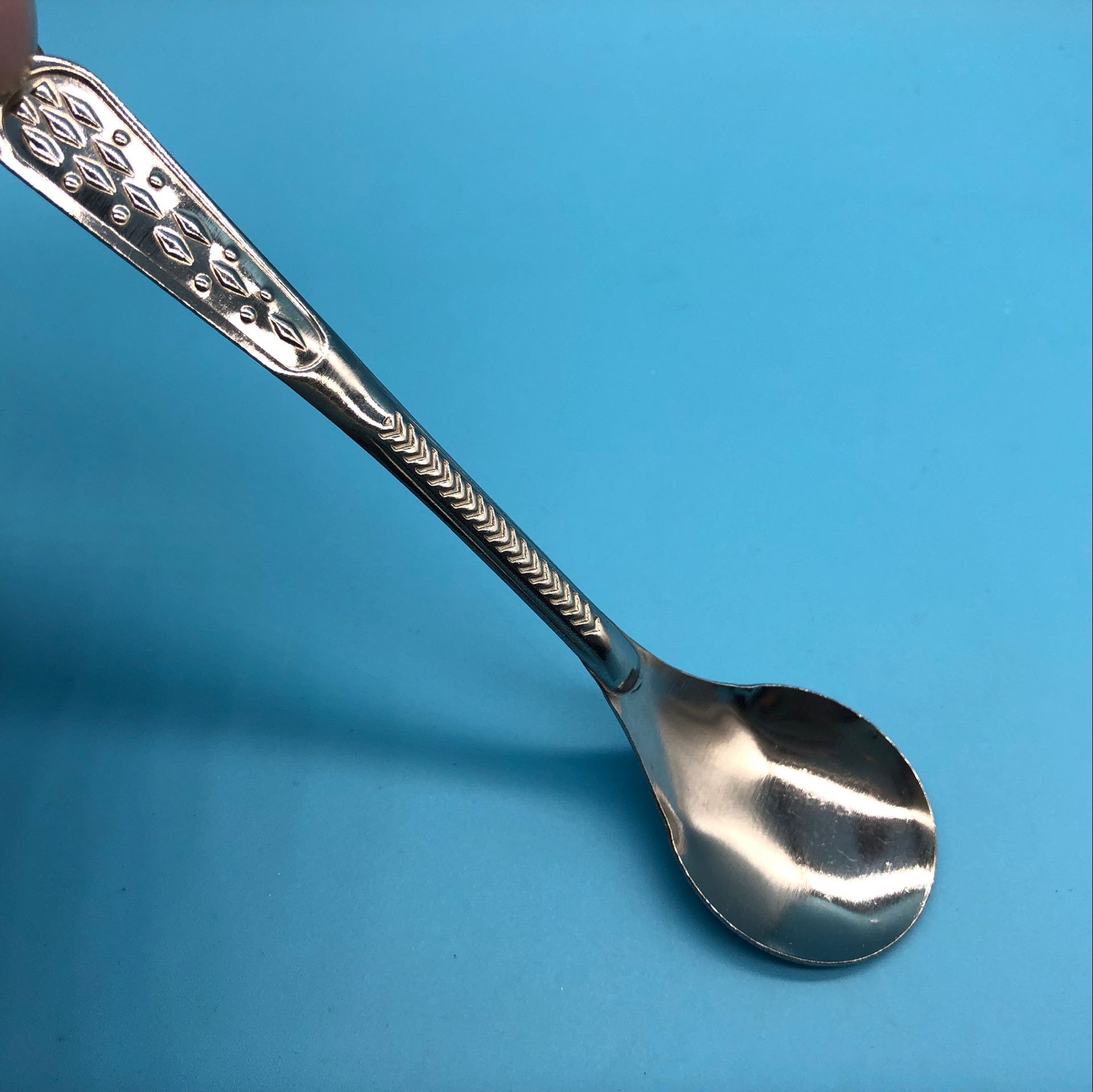 中号龙珠铁更 小铁勺调羹宝宝喂饭小铁匙更畅销爆款1元店批发货源