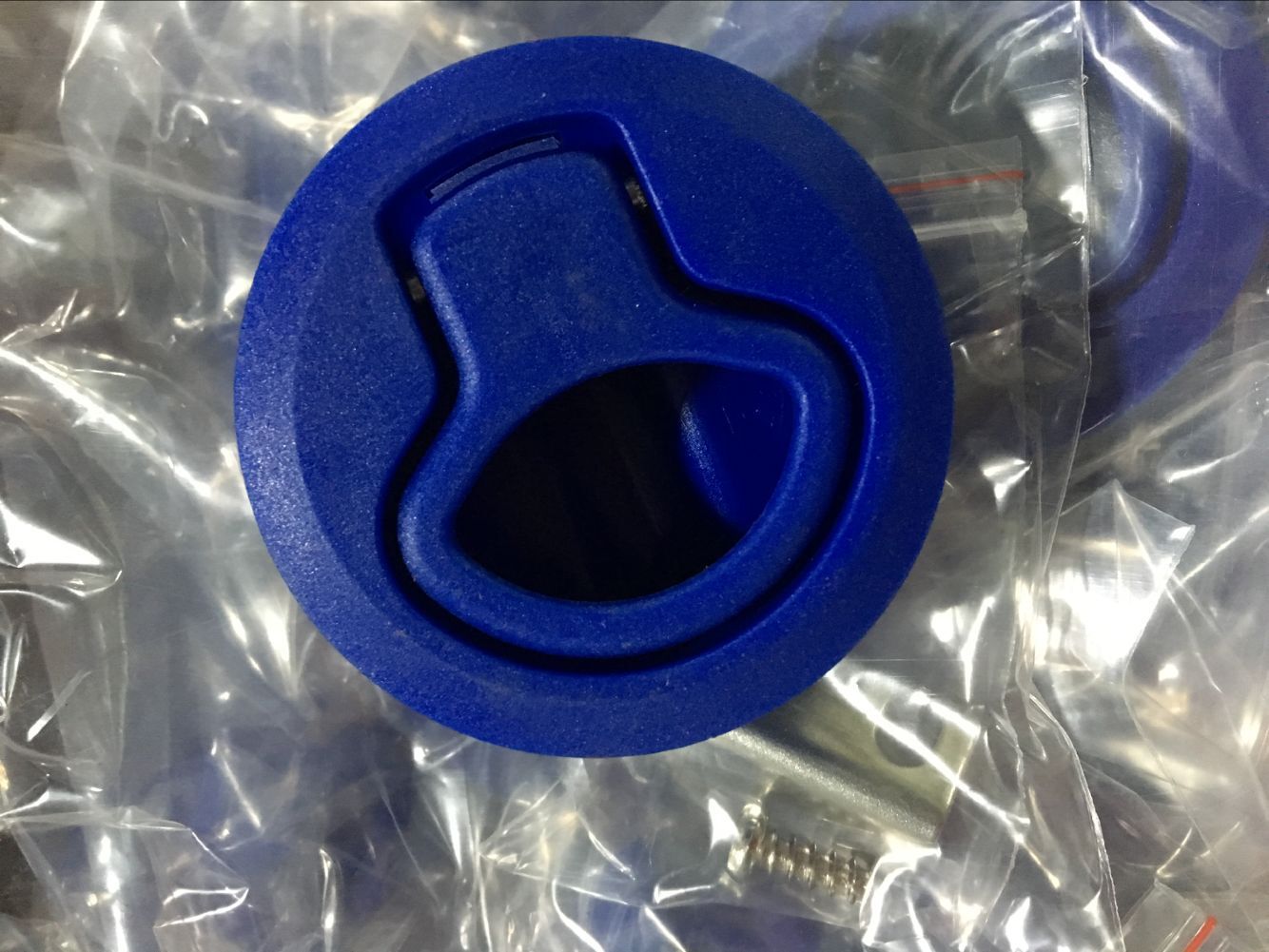 拉动式平面塑料扣锁 按压式门锁dk619-2pa 埋入式圆形塑料平面锁