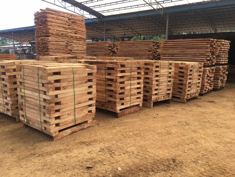 厂家直销 可定制木方料 防变形 结巴少 实木方条