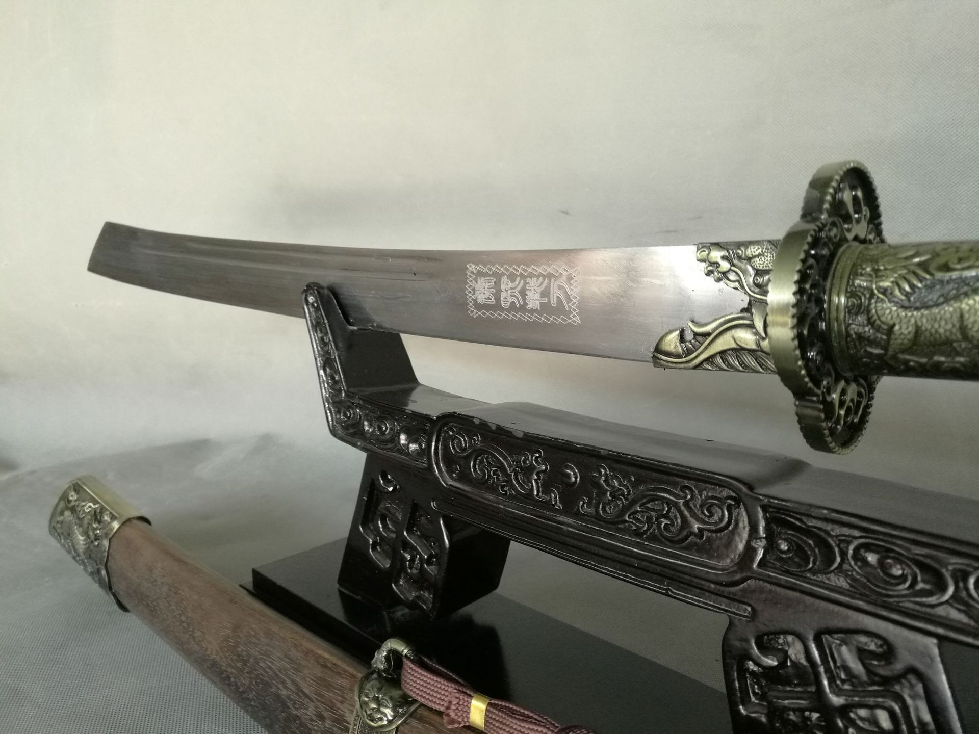 鸡翅木康熙战刀