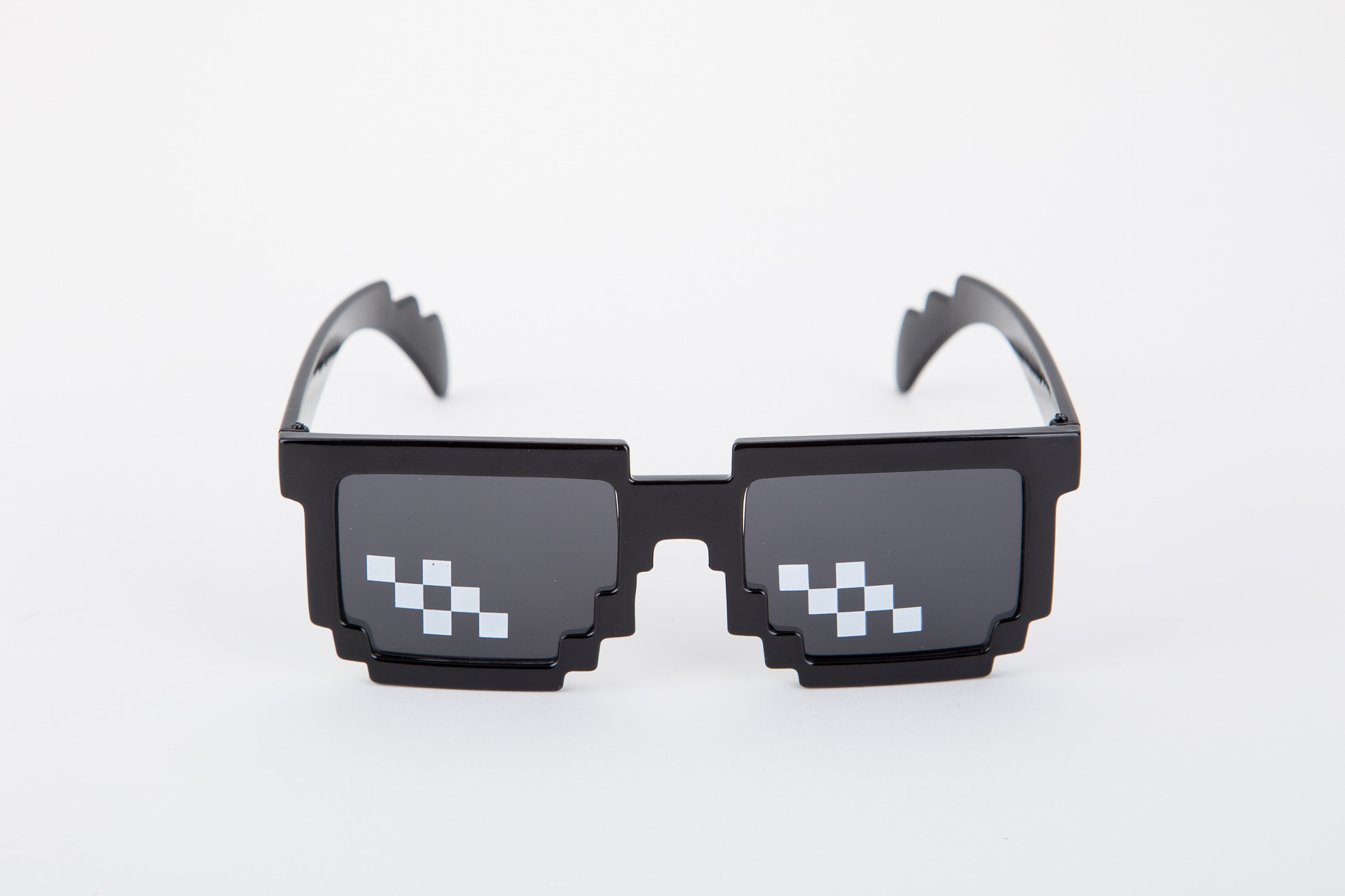 2018新款马赛克眼镜平光太阳镜二次元嘻哈墨镜时尚男女通用批发