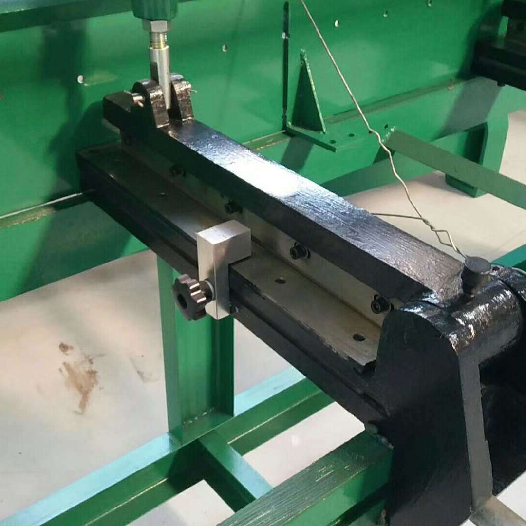 厂家销售 四联开槽切角机 纸箱纸盒包装机械四联切角机 打角机