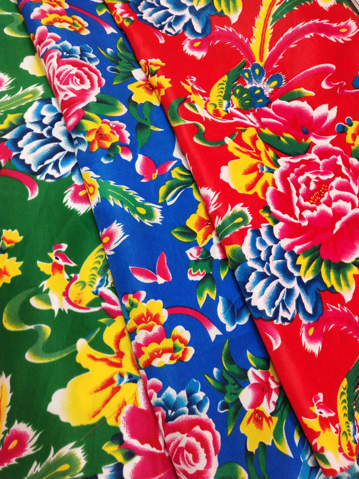 厂家直销抖音爆款东北大花布服装桌椅布民族风农家乐装饰涤纶布料