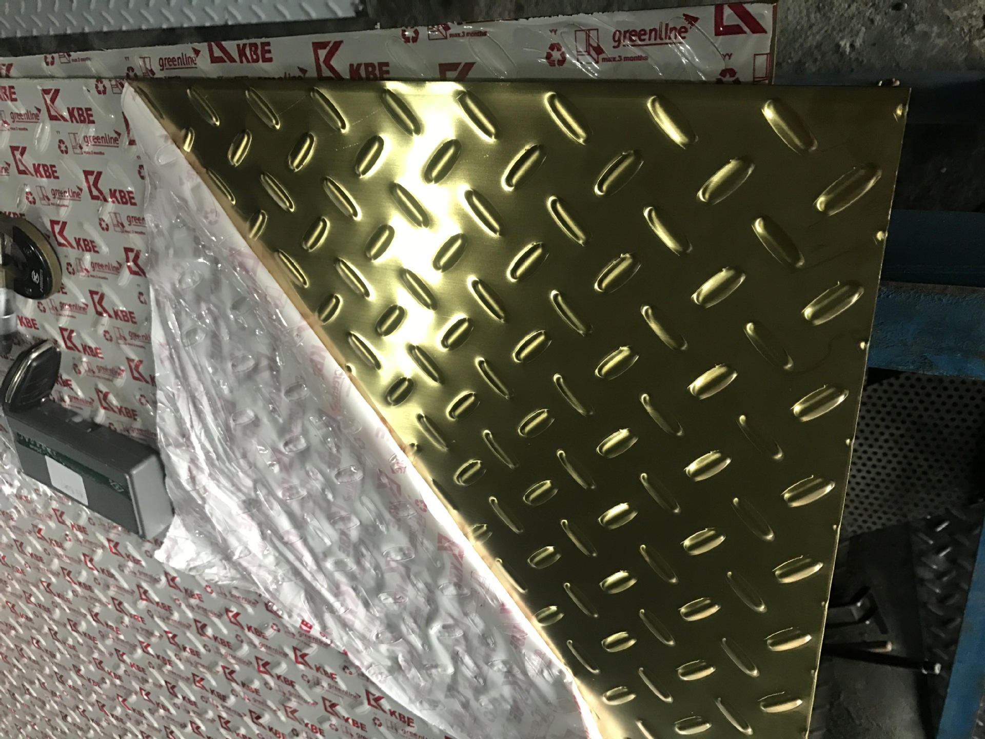 定制201不锈钢压花/台面装饰不锈钢板现货批发 工程防滑板