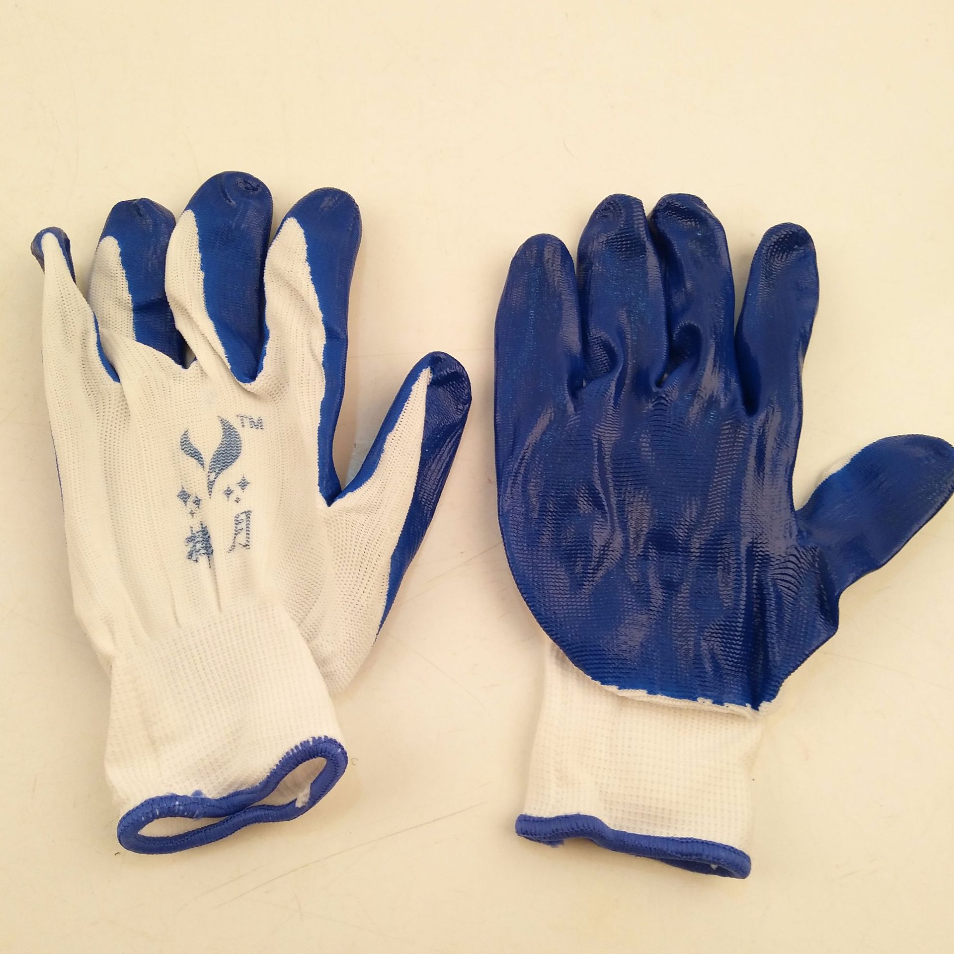 2元批发 工地手套 劳保手套 干活耐磨手套 两元超市 厂家货源