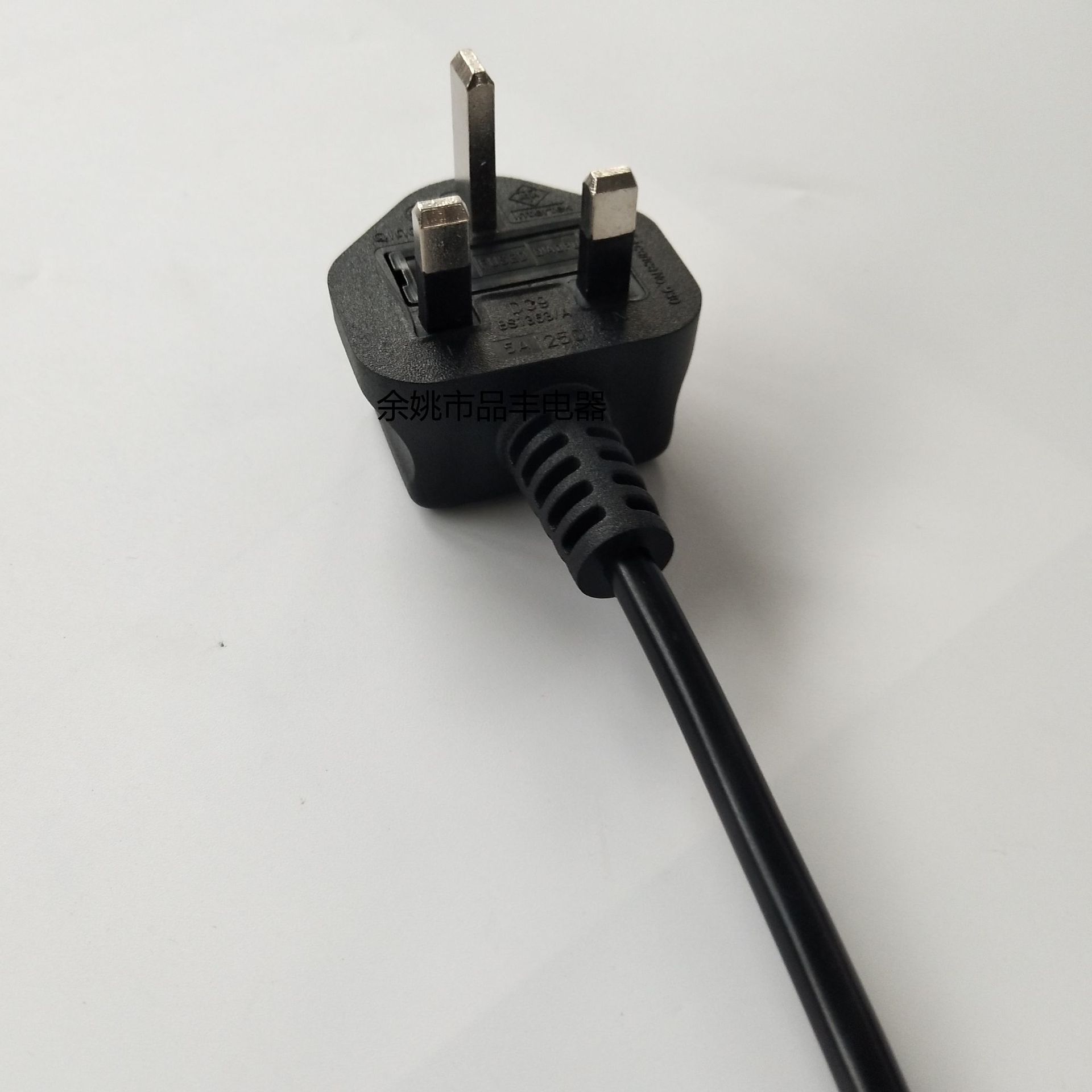 供应欧洲三芯电源线 圆护套英式三插 插头电源线