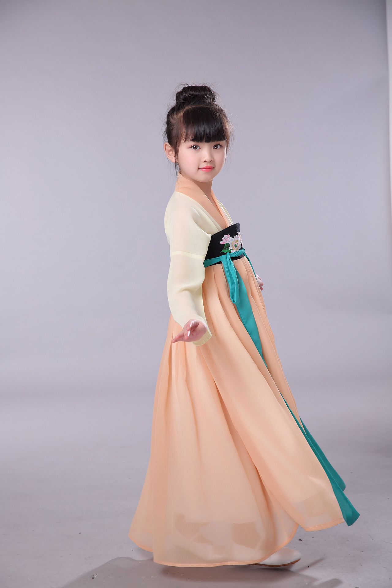 新款儿童古装汉服古风女童唐装汉服高腰襦裙cos公主贵妃绣花古筝