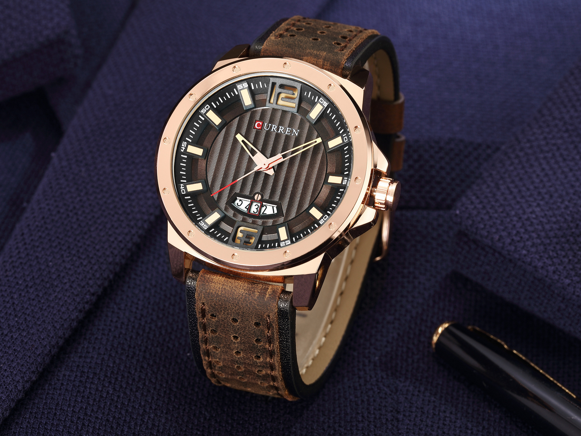 curren/卡瑞恩8293新年新款男士石英皮带手表亚马逊热销品牌代发