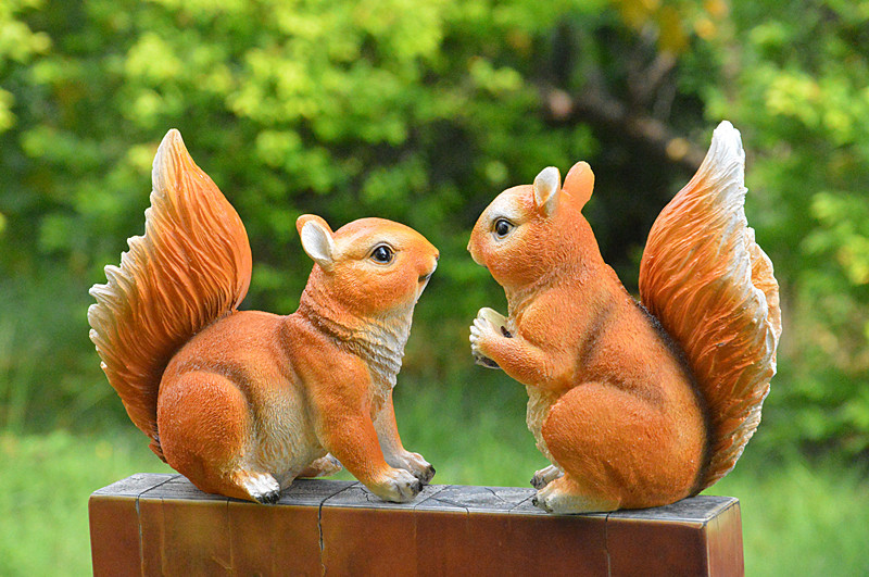 跨境仿真松鼠摆件园艺小品雕塑动物模型松鼠装饰品礼物树脂工艺品