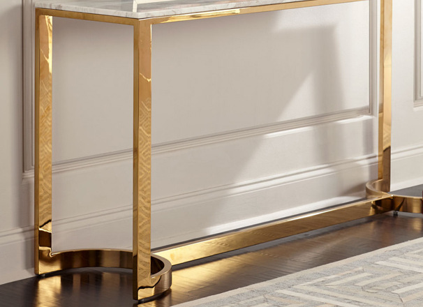 全钢家具的材料也有不同,市面上有彩钢,抛光,镀铬以及精钢拉丝等多种