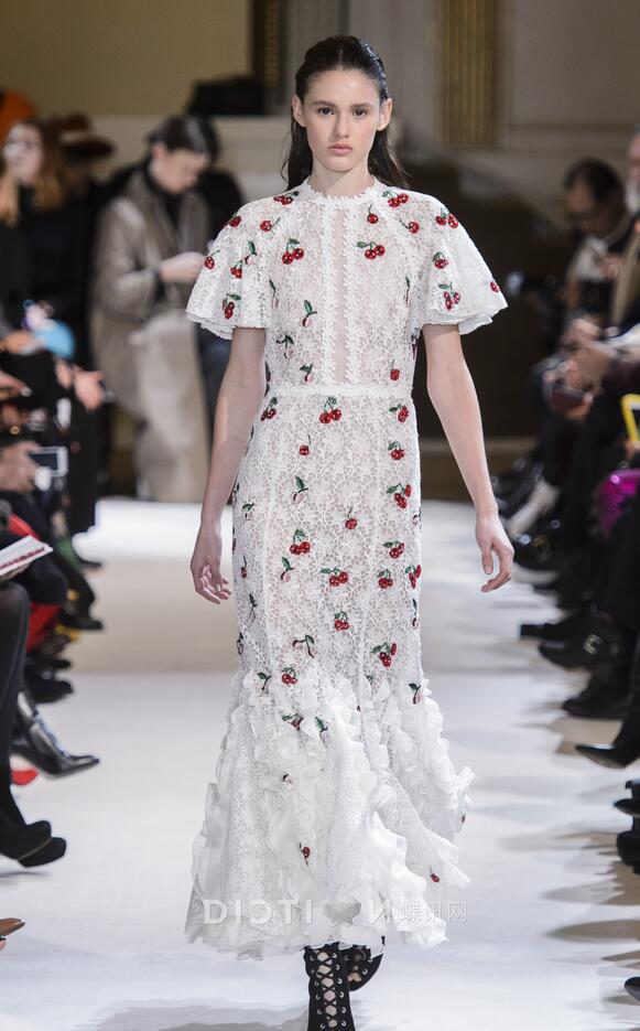 欧洲站2018年春夏明星走秀新款高端女装白色蕾丝绣花长裙连衣裙女