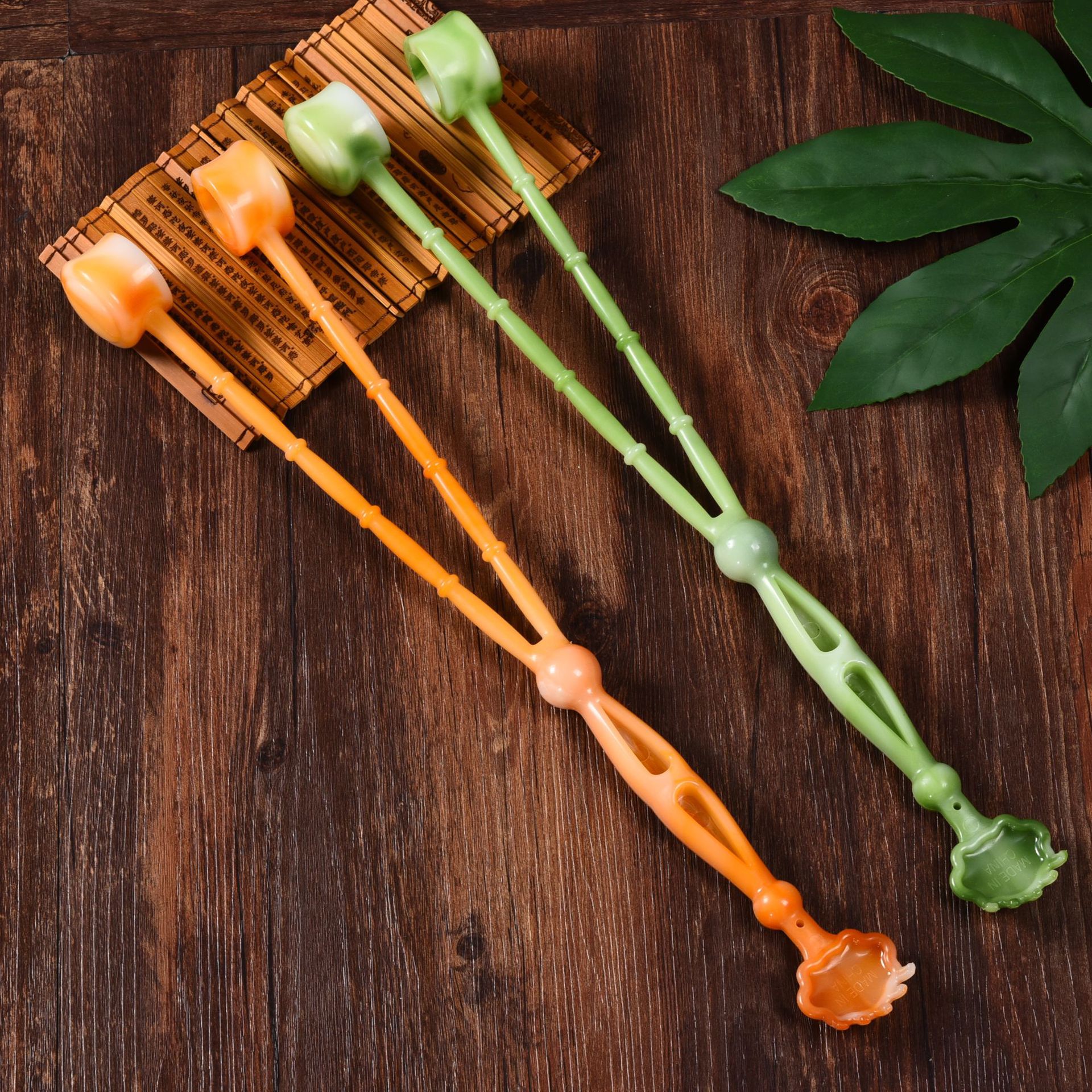 厂家直销太极响锤按摩锤经络不求人老人抓痒艺术礼品鼓乐声声攀缘