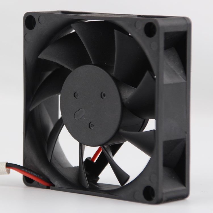 cpu散热大师cpu cooling master 是一款小巧的 cpu 散热软件.