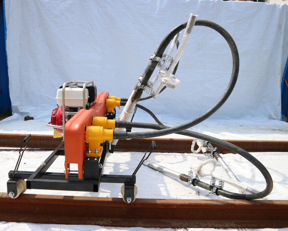 nd-4.2×2型内燃软轴高频捣固机