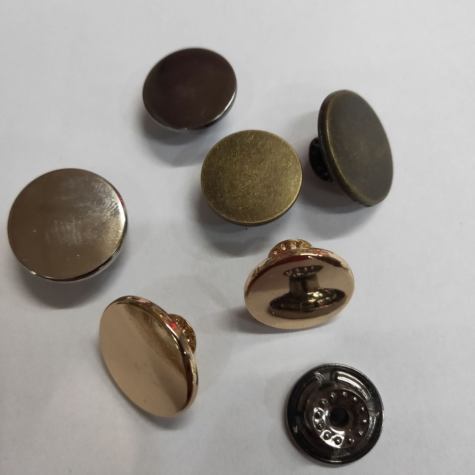 厂家直销金属工字扣 复古摇头牛仔扣 高档牛仔裤合金扣子logo定制