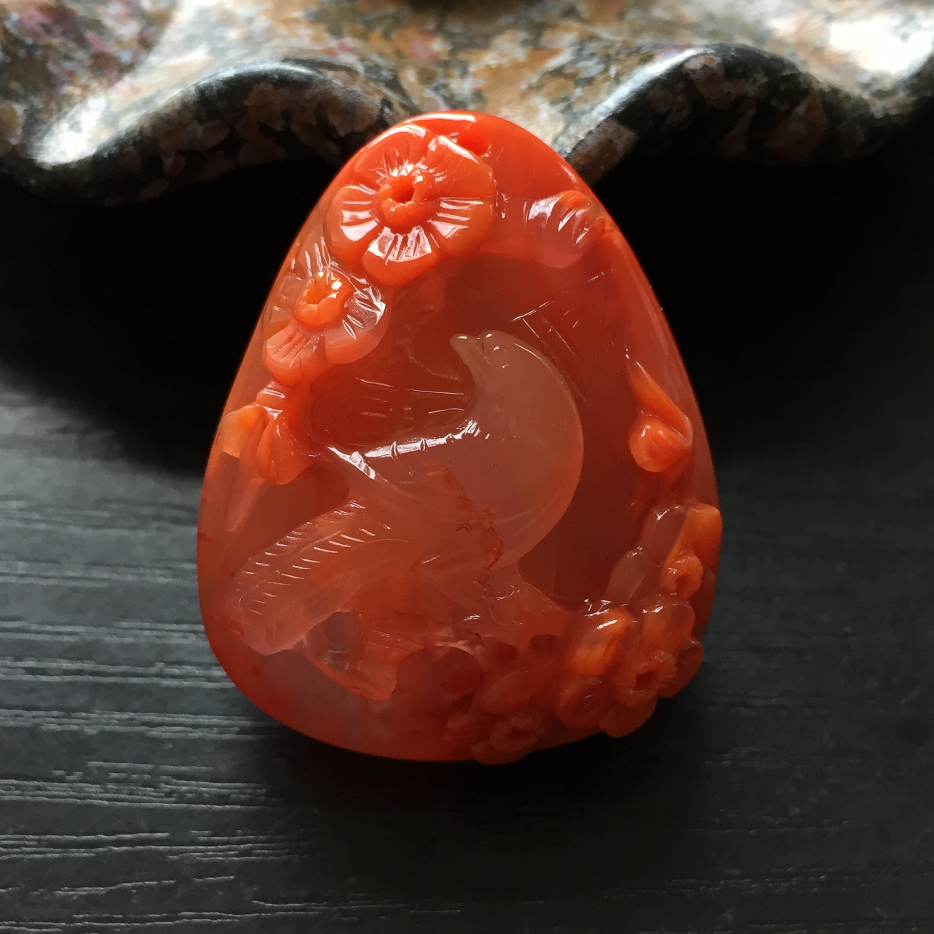 天然川料南红吊坠 南红玛瑙镂空雕刻吊坠 男女款南红雕刻吊坠